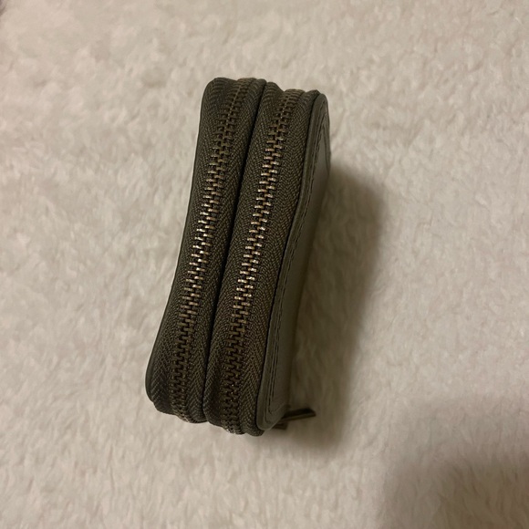 Olive Green 🫒 Leather Wallet - Picture 4 of 6